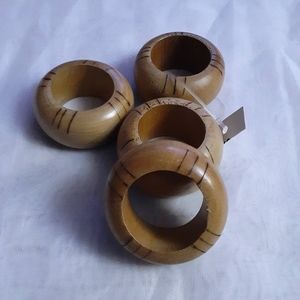 Wooden napkin rings Nwtgs set of #4